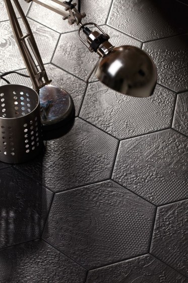IMPORTILES MILANO BLACK HEX 25x22