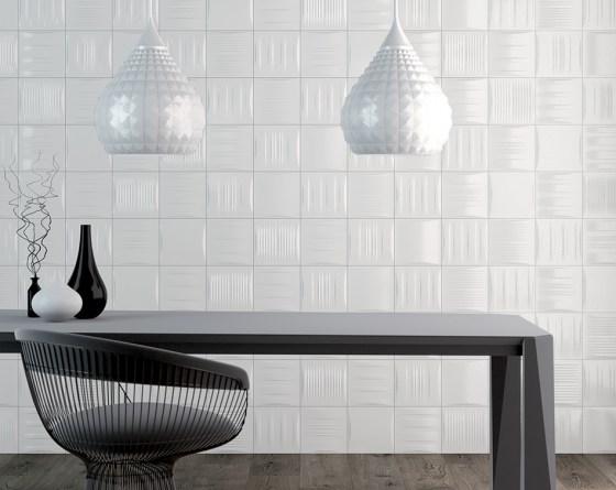 IMPORTILES MAGNA SRIPE WHITE SPARK 20x20