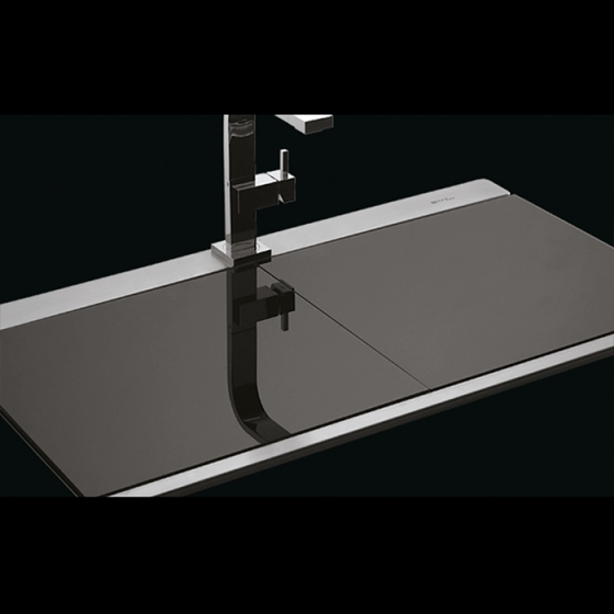 ΝΕΡΟΧΥΤΗΣ ΕΝΘΕΤΟΣ INOX (89,7X51) Iris 9320 BY APELL